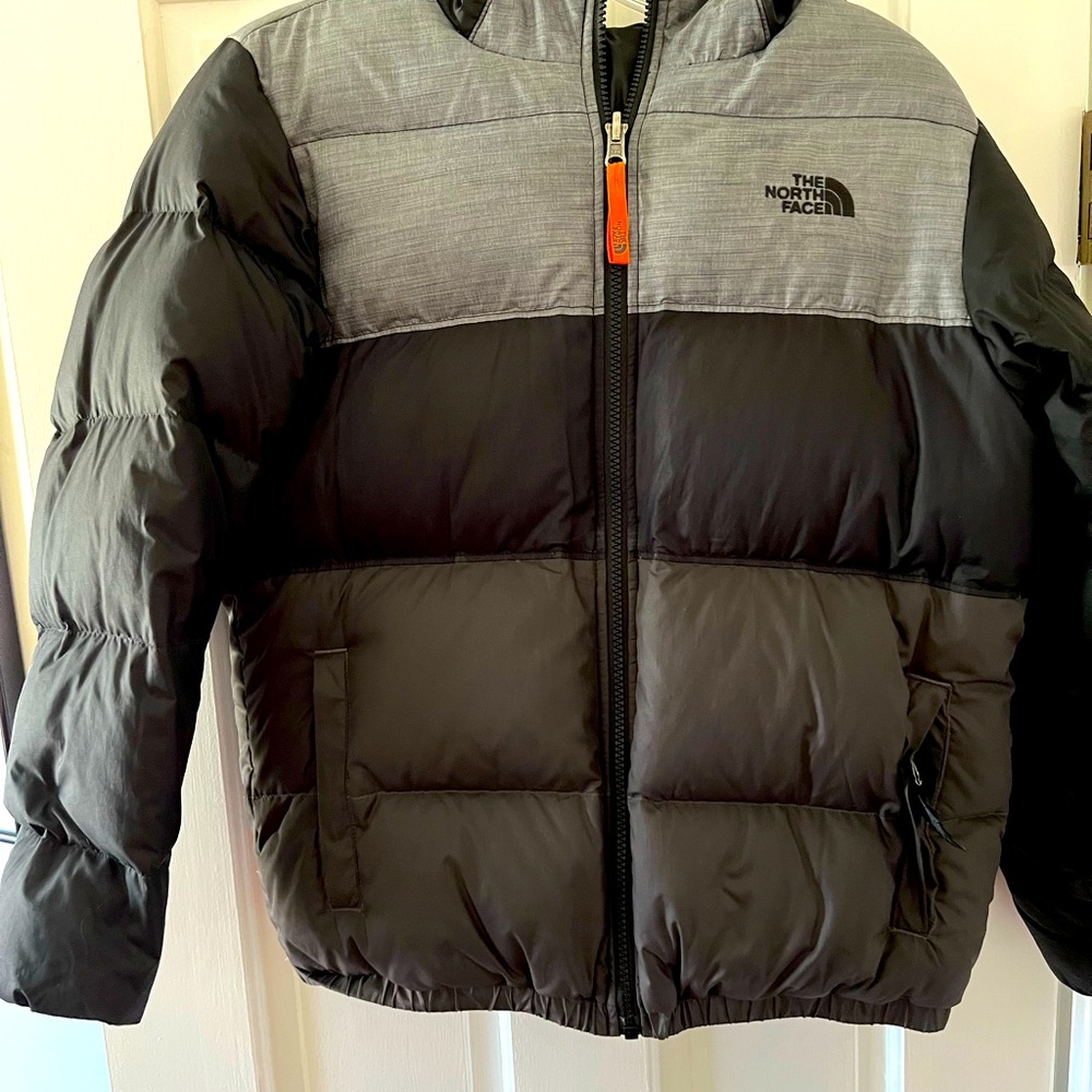 The North Face 550 Boys Hooded Jacket reversible!